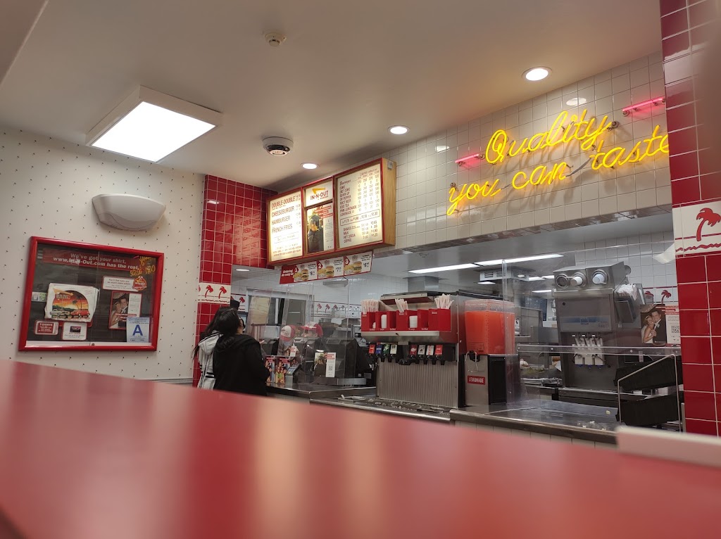 In-N-Out Burger | 8955 Foothill Blvd, Rancho Cucamonga, CA 91730, USA | Phone: (800) 786-1000