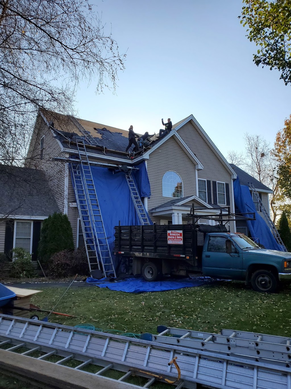 Residential Roofing & Siding | 8 Hampshire Rd, Salem, NH 03079, USA | Phone: (603) 890-6641