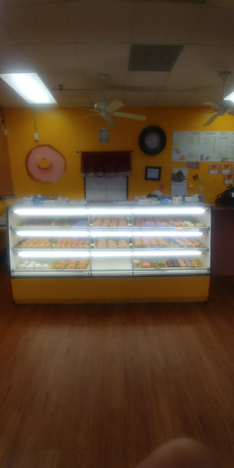 The Donut House | 1130 Suite-A, Freeway Dr., Reidsville, NC 27320, USA | Phone: (336) 908-8732