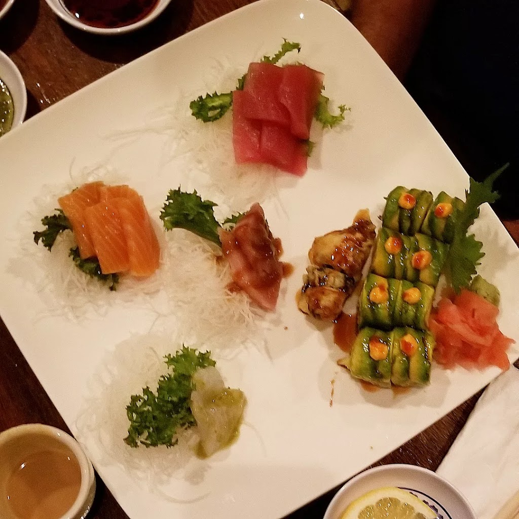 Tenjin Sushi | 615 Jericho Turnpike, Syosset, NY 11791, USA | Phone: (516) 682-5820