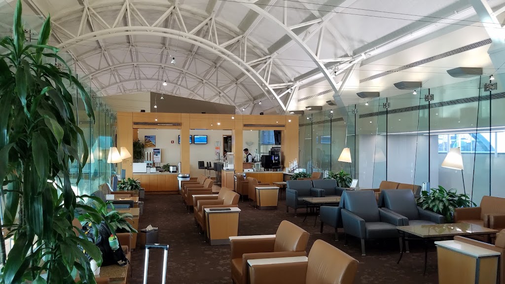 Admirals Club | 18601 Airport Way, Santa Ana, CA 92707, USA | Phone: (949) 355-2158