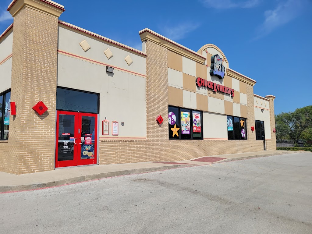 Chuck E. Cheese | 7935 Grapevine Hwy, North Richland Hills, TX 76180, USA | Phone: (817) 498-4888