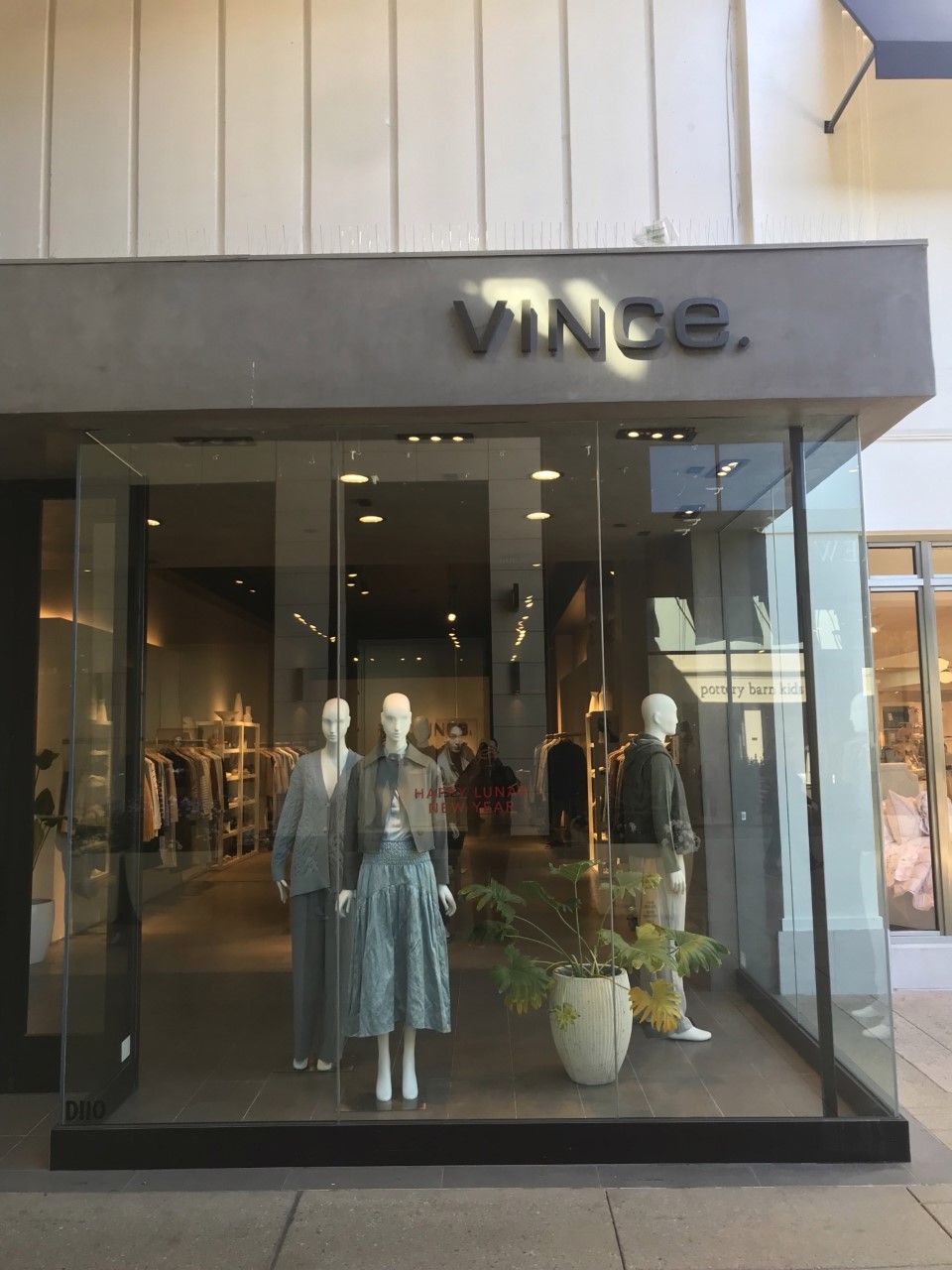 Vince | 110 Stanford Shopping Center, Palo Alto, CA 94304, USA | Phone: (650) 860-1107