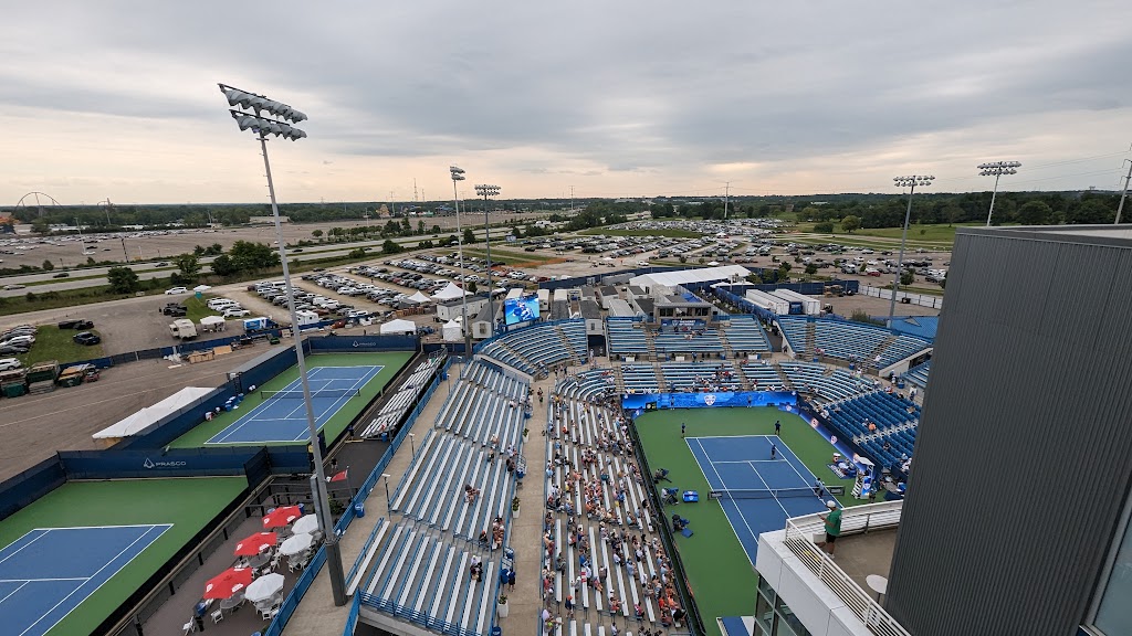 Lindner Family Tennis Center | 5460 Courseview Dr, Mason, OH 45040, USA | Phone: (513) 651-0303