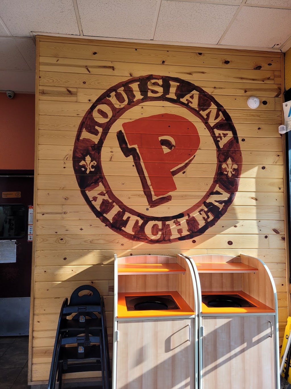 Popeyes Louisiana Kitchen | 2900b Colorado Blvd, Los Angeles, CA 90041, USA | Phone: (818) 956-8720