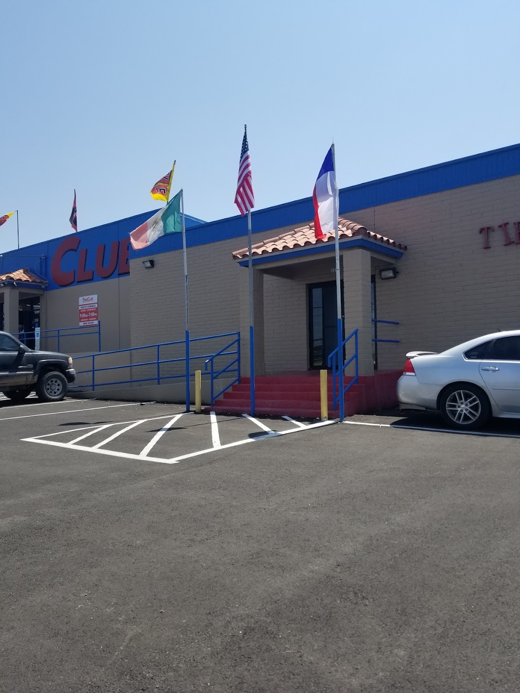 The New Tire Club | 1136 Tony Lama St #1351, El Paso, TX 79915, USA | Phone: (915) 225-6000