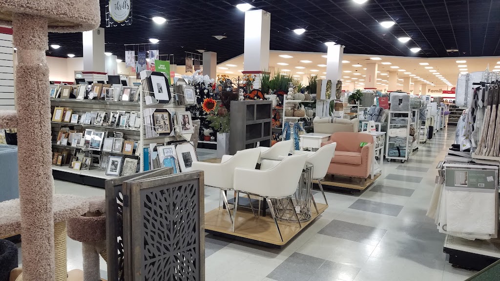 T.J. Maxx & HomeGoods | 1958 Warrensville Center Rd, South Euclid, OH 44121, USA | Phone: (216) 371-3198