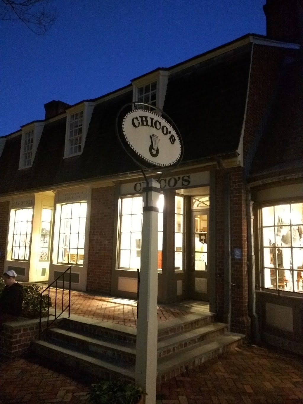 Chicos | 422 W Duke of Gloucester St, Williamsburg, VA 23185, USA | Phone: (757) 564-7448