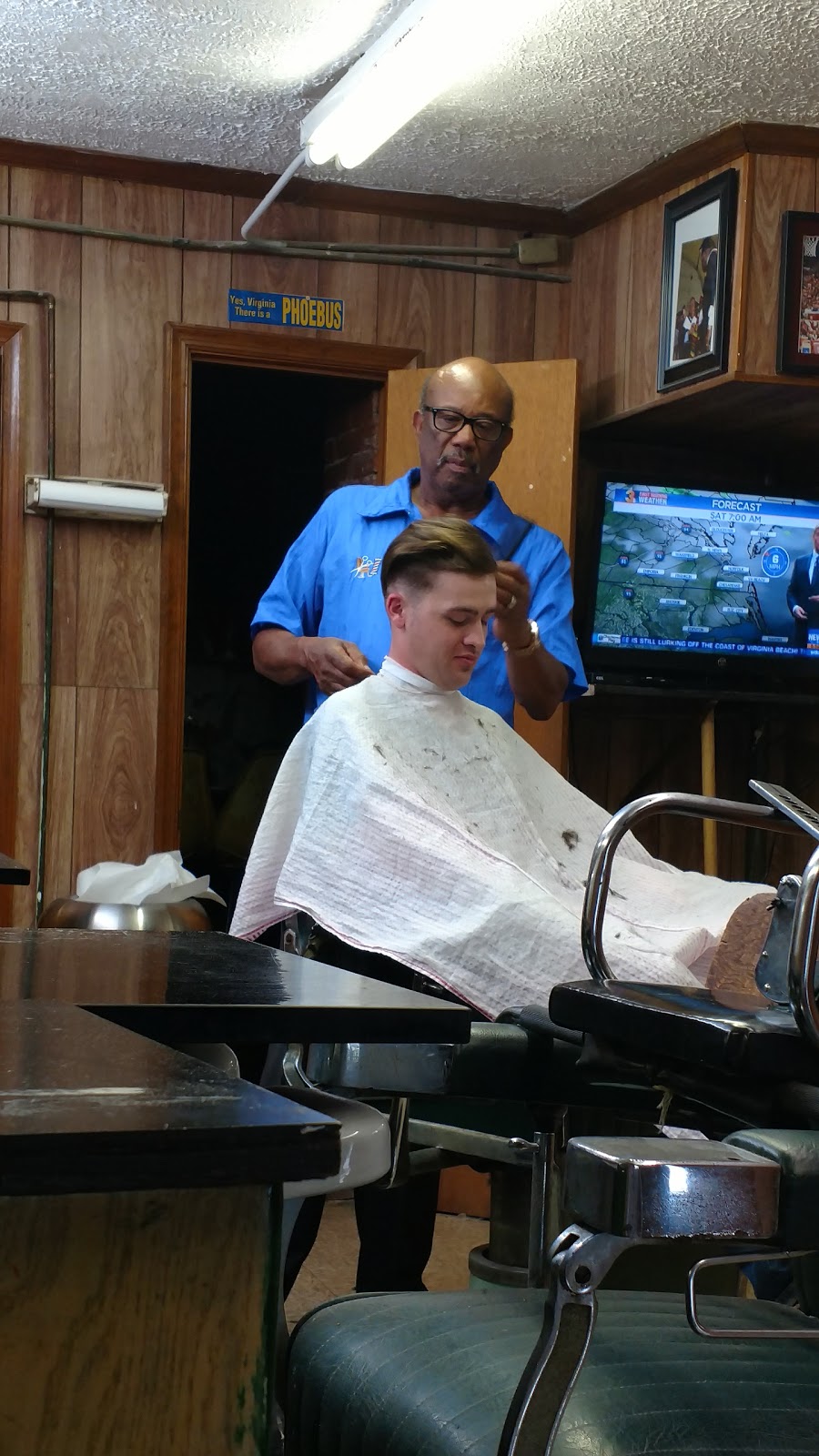 Mullins Barber Shop | 17 E County St, Hampton, VA 23663, USA | Phone: (757) 723-9725