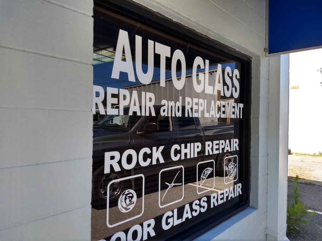 Dannys Auto Glass & Mirror | 13179 Warwick Blvd, Newport News, VA 23602, USA | Phone: (757) 249-1444