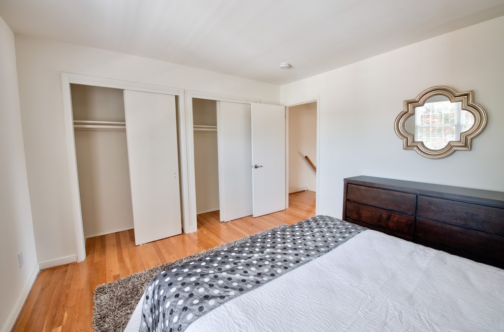 Canterbury Square | 900 Pump Road Clubhouse, Richmond, VA 23238, USA | Phone: (804) 740-8402