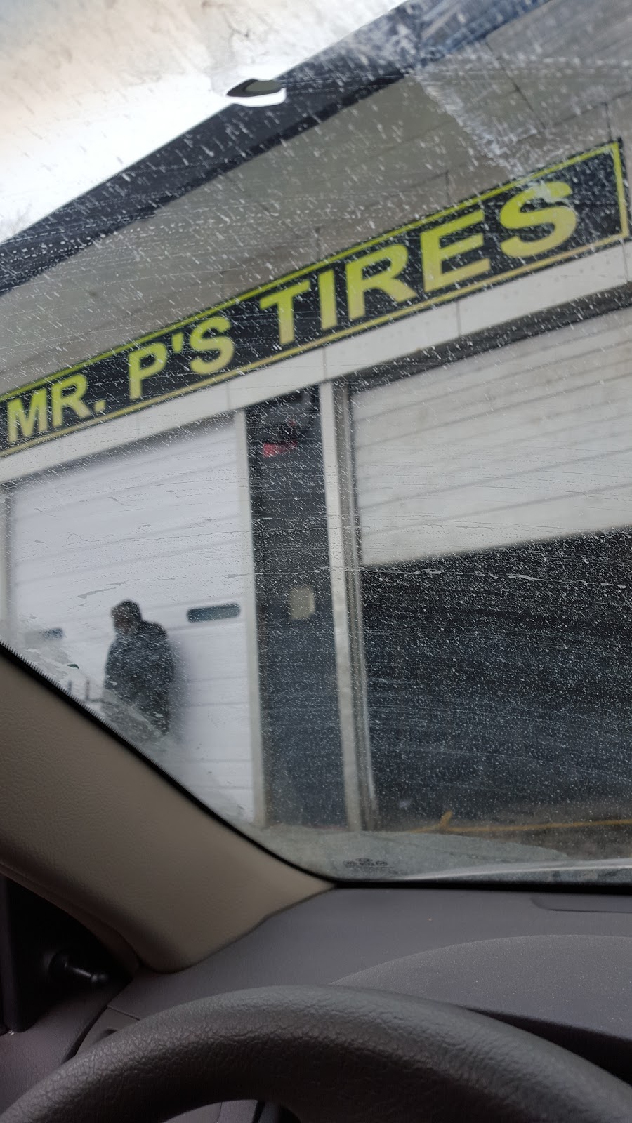 Mr Ps Tires | 5204 W Center St, Milwaukee, WI 53210, USA | Phone: (414) 445-0500