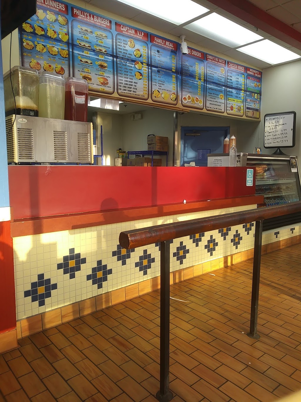 Captain Fish & Chicken | 19747 NW 37th Ave, Miami Gardens, FL 33056, USA | Phone: (305) 621-1900