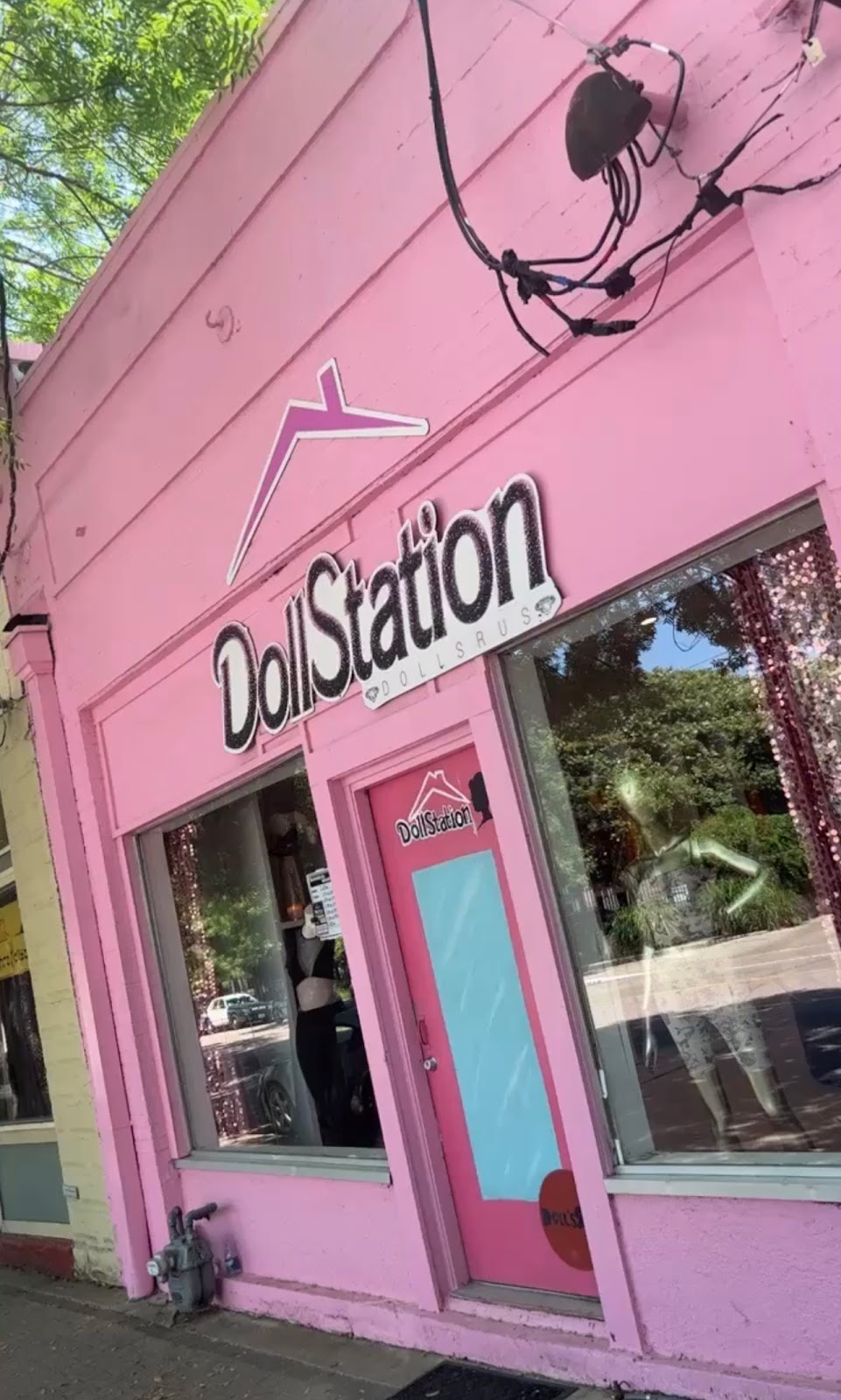 Dollstation.dollsrus | 823 Exposition Ave, Dallas, TX 75226, USA | Phone: (469) 315-5687