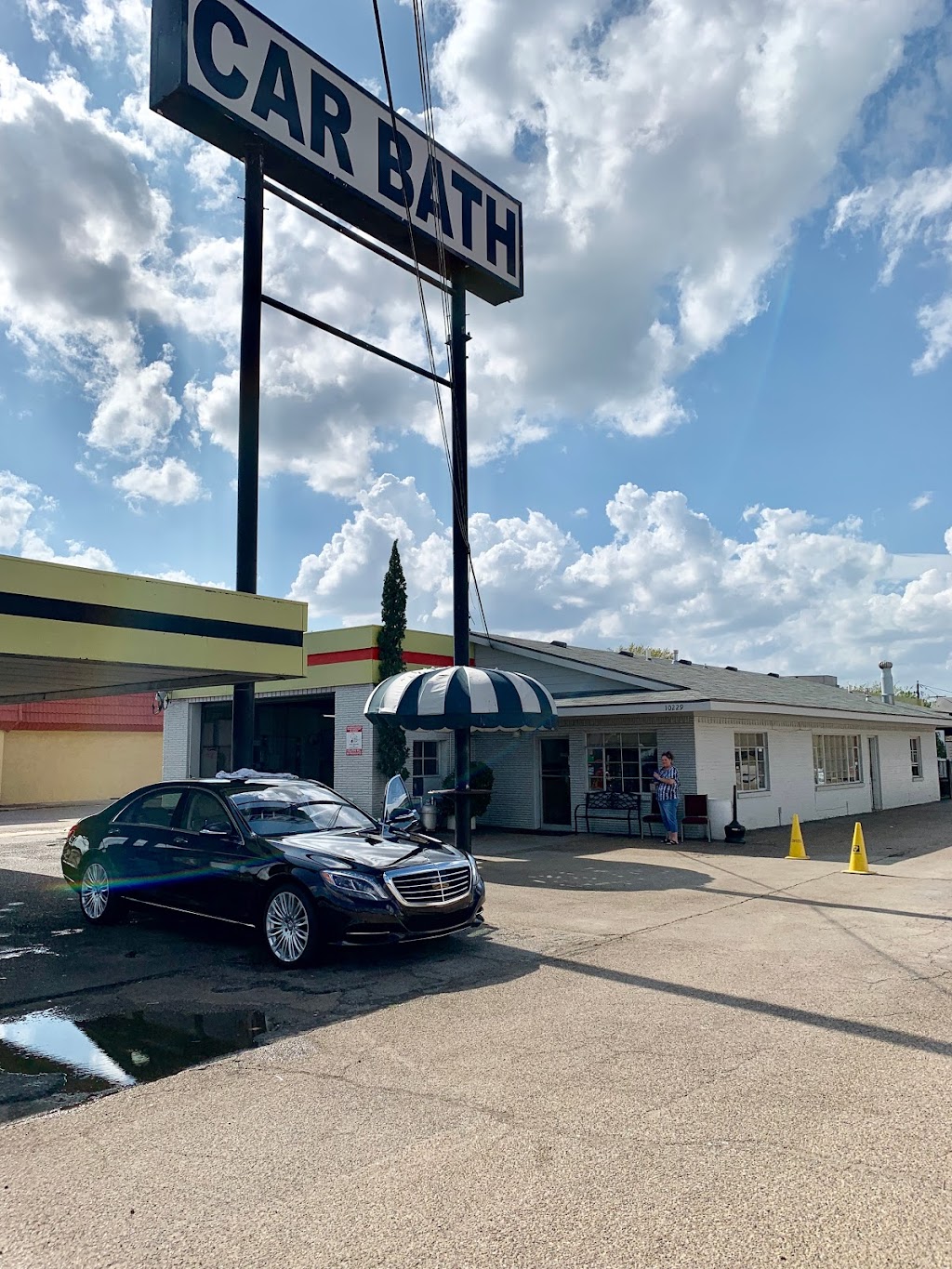 White Rock Car Bath | 10229 Garland Rd, Dallas, TX 75218 | Phone: (214) 328-1277