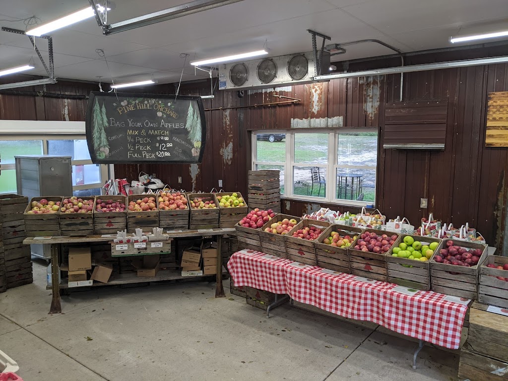 Pine Hill Orchard-Retail Stand | 5682 WI-167, Hubertus, WI 53033, USA | Phone: (414) 406-1041