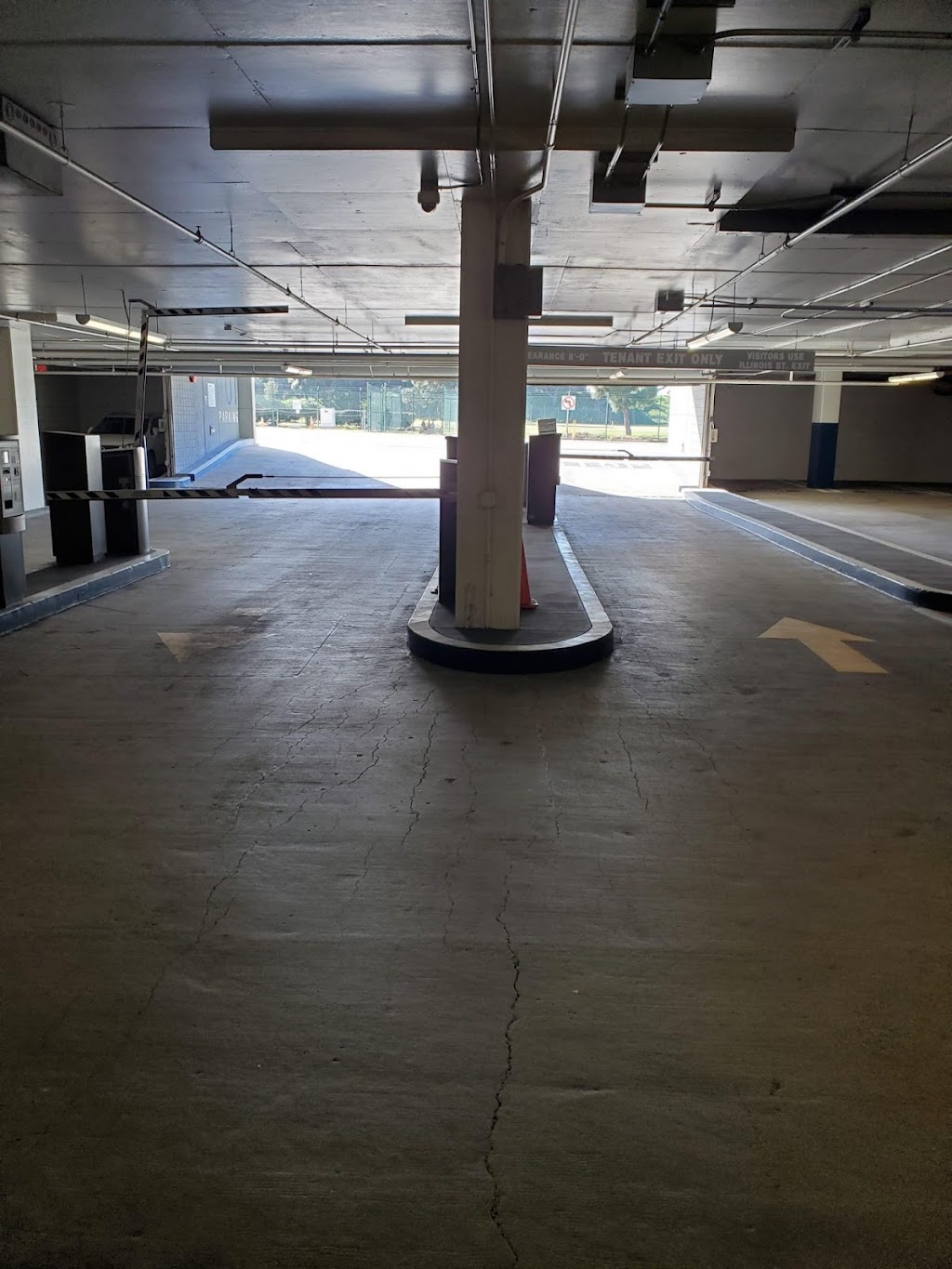 Parking | 101 N Pacific Coast Hwy, El Segundo, CA 90245, USA | Phone: (310) 615-1019