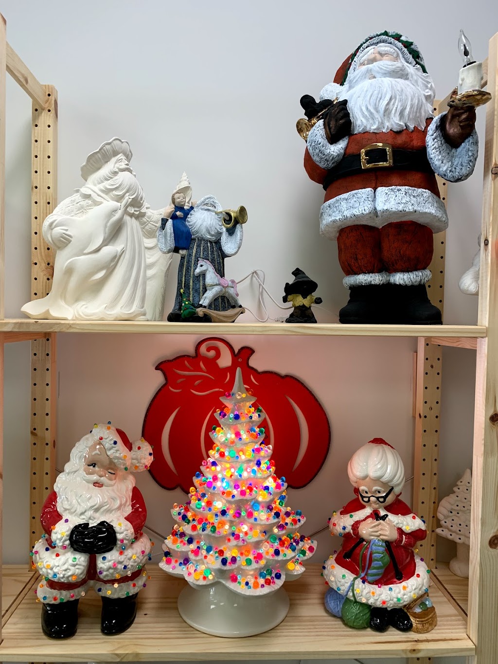 Always Christmas Ceramics | 5251 John Tyler Hwy suite 50, Williamsburg, VA 23185, USA | Phone: (757) 808-7271