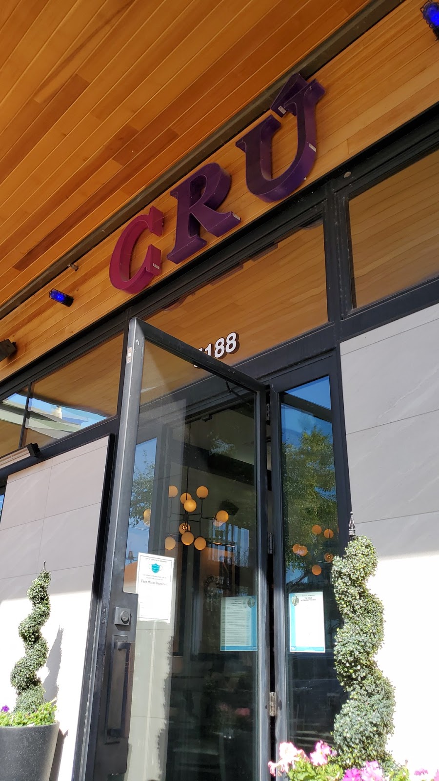 CRÚ Food & Wine Bar (The Shops at Clearfork - Fort Worth) | 5188 Marathon Ave, Fort Worth, TX 76109, USA | Phone: (817) 737-9463