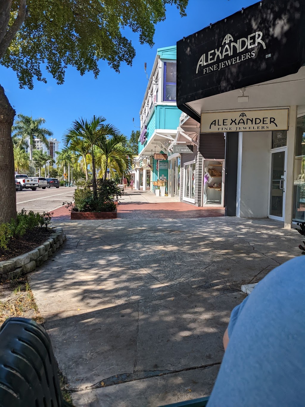 Everything But Water | 331 John Ringling Blvd, Sarasota, FL 34236, USA | Phone: (941) 388-1205