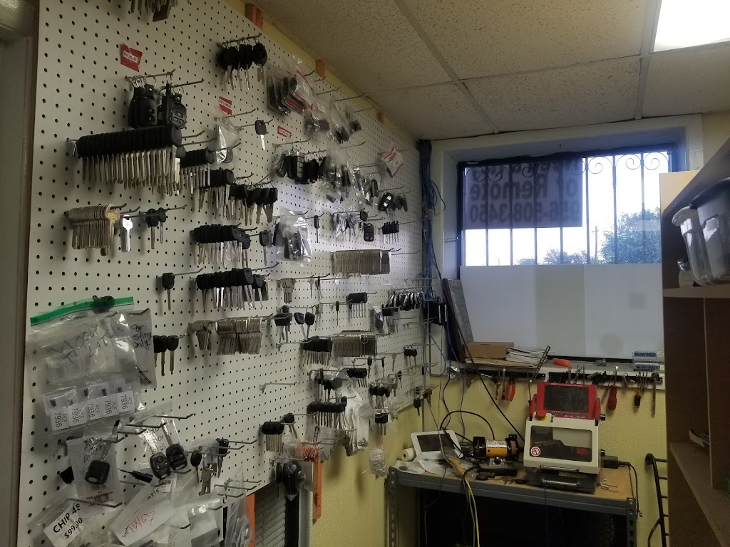 Auto Tech Electronic | 1903 W Calton Rd, Laredo, TX 78041, USA | Phone: (956) 508-3450