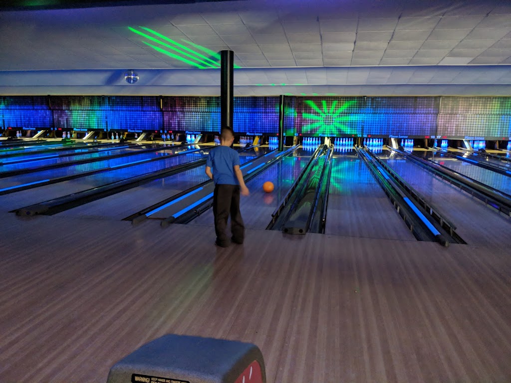 Plaza Lanes | 8101 Kennedy Ave, Highland, IN 46322, USA | Phone: (219) 923-3800