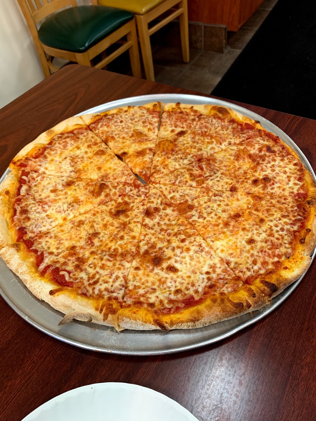 Charlies Best Pizza | 111 Wagaraw Rd, Hawthorne, NJ 07506, USA | Phone: (973) 949-3810