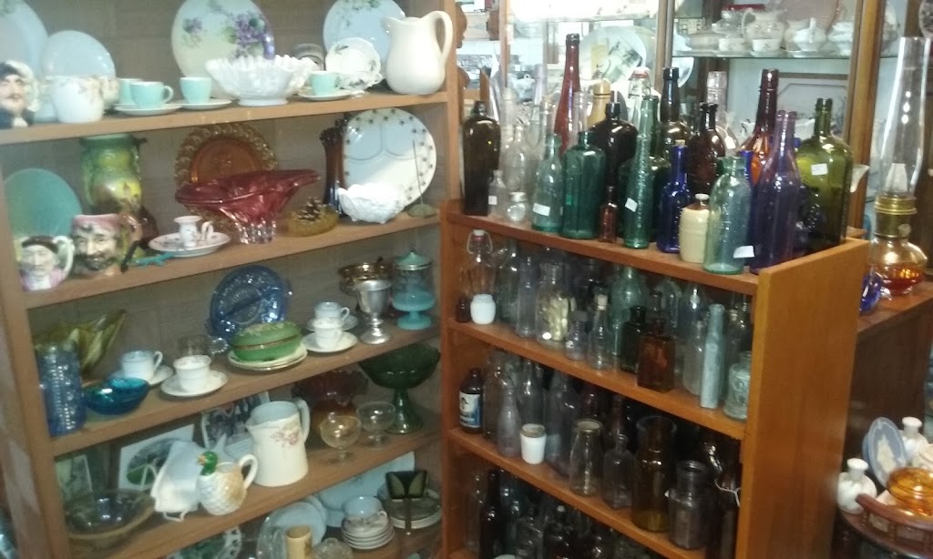 Primrose Lane Antiques | 182 S C St, Virginia City, NV 89440, USA | Phone: (775) 847-0775