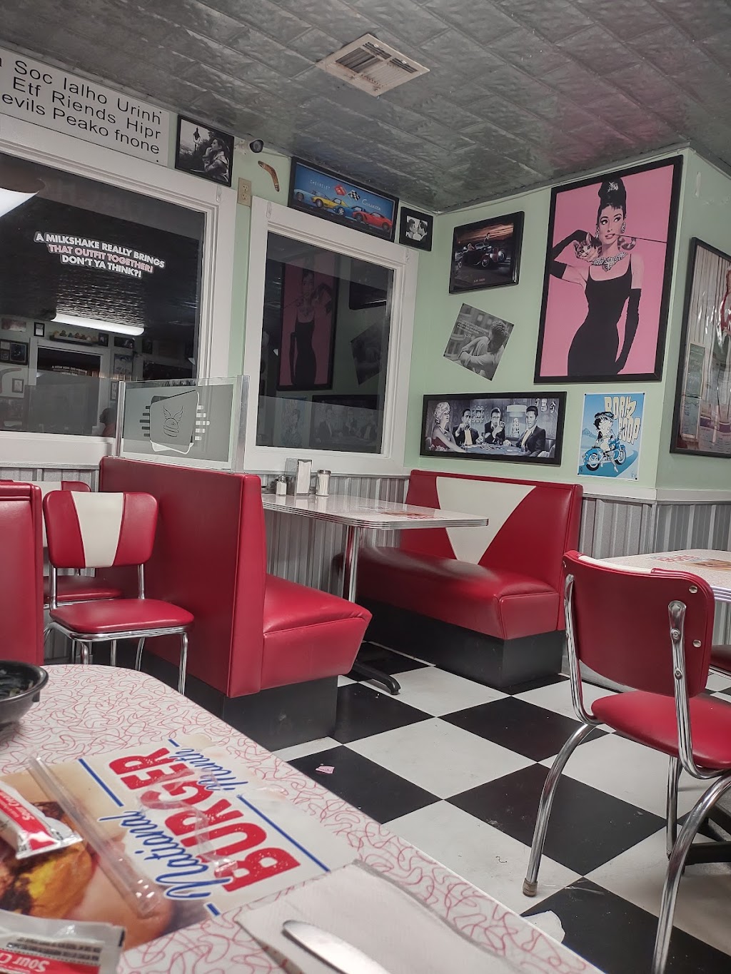 Boomarang Diner | 4010 W Okmulgee Ave, Muskogee, OK 74401, USA | Phone: (918) 683-5777