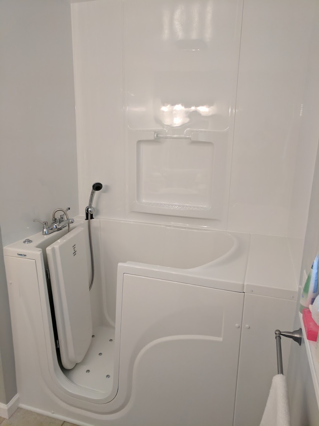 Arenesse Fine Interiors and Remodeling | 7534 Mayfield Rd, Chesterland, OH 44026, USA | Phone: (440) 799-1563