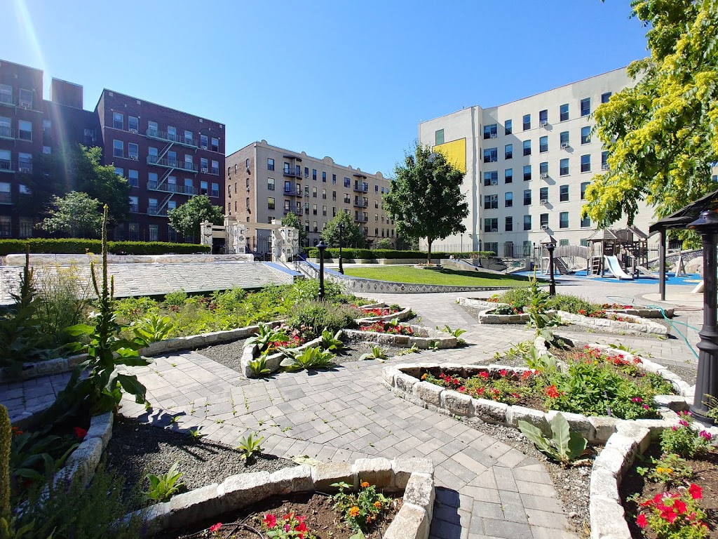 Hayden Lord Park | 1677 Andrews Ave S, Bronx, NY 10453, USA | Phone: (718) 294-5840