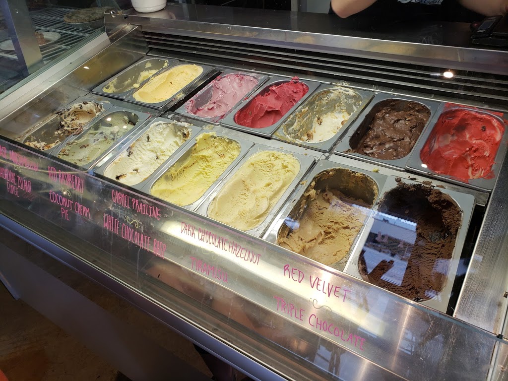 Moose & Mollies Cafe and Gelato | 171 2nd St, Roanoke, IN 46783, USA | Phone: (260) 676-2435