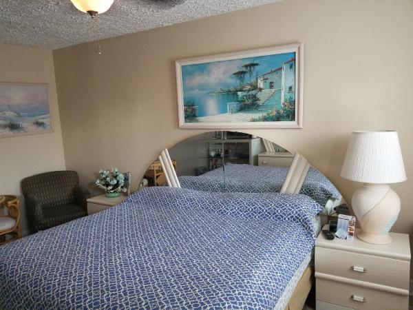 Sands Point Motel | 433 Coronado Dr, Clearwater Beach, FL 33767, USA | Phone: (727) 446-5608