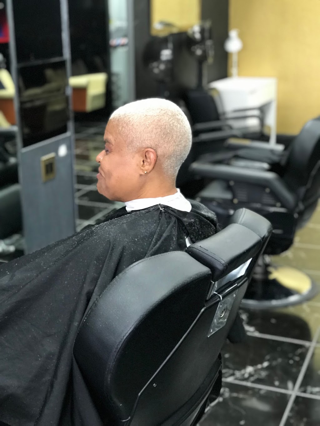 Royalty Barber Salon | 2133 Stirling Rd, Fort Lauderdale, FL 33312, USA | Phone: (754) 400-9049