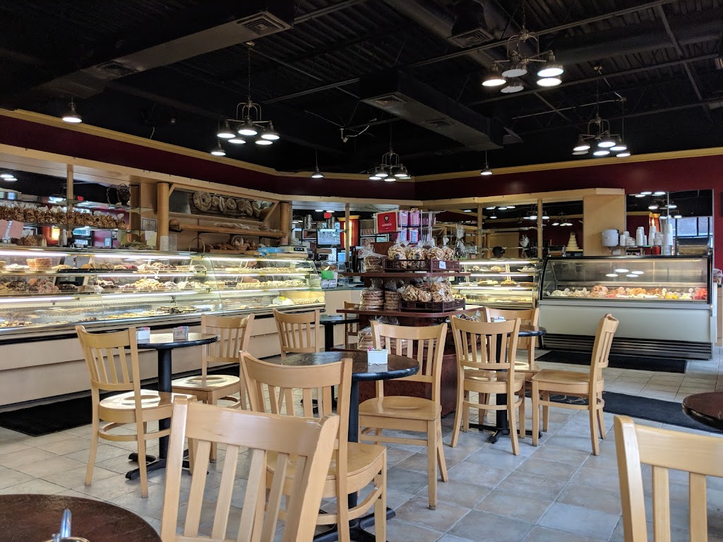 Leonetti Pastry Shop | 82-16 Glen Cove Rd, Greenvale, NY 11548, USA | Phone: (516) 625-8242