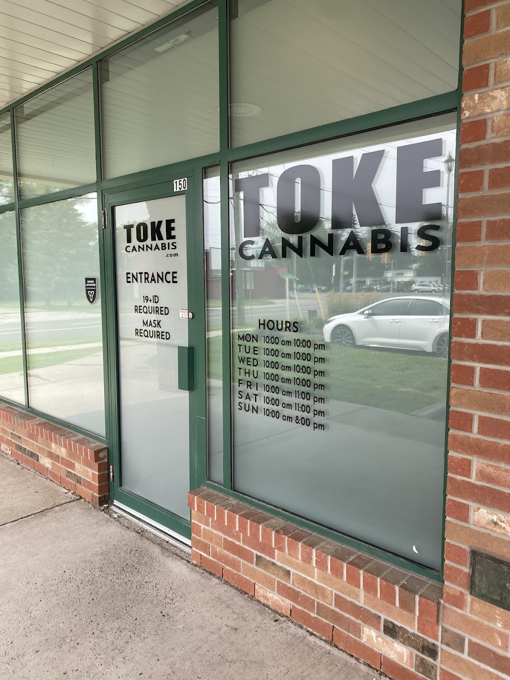 TOKE Cannabis | 589 S Pelham Rd Unit 150, Welland, ON L3C 3C7, Canada | Phone: (289) 820-7464
