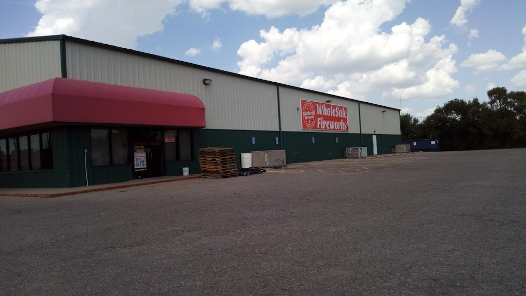 Wholesale Fireworks | 1611 W Ledgerwood Rd, Andover, KS 67002 | Phone: (800) 546-2825