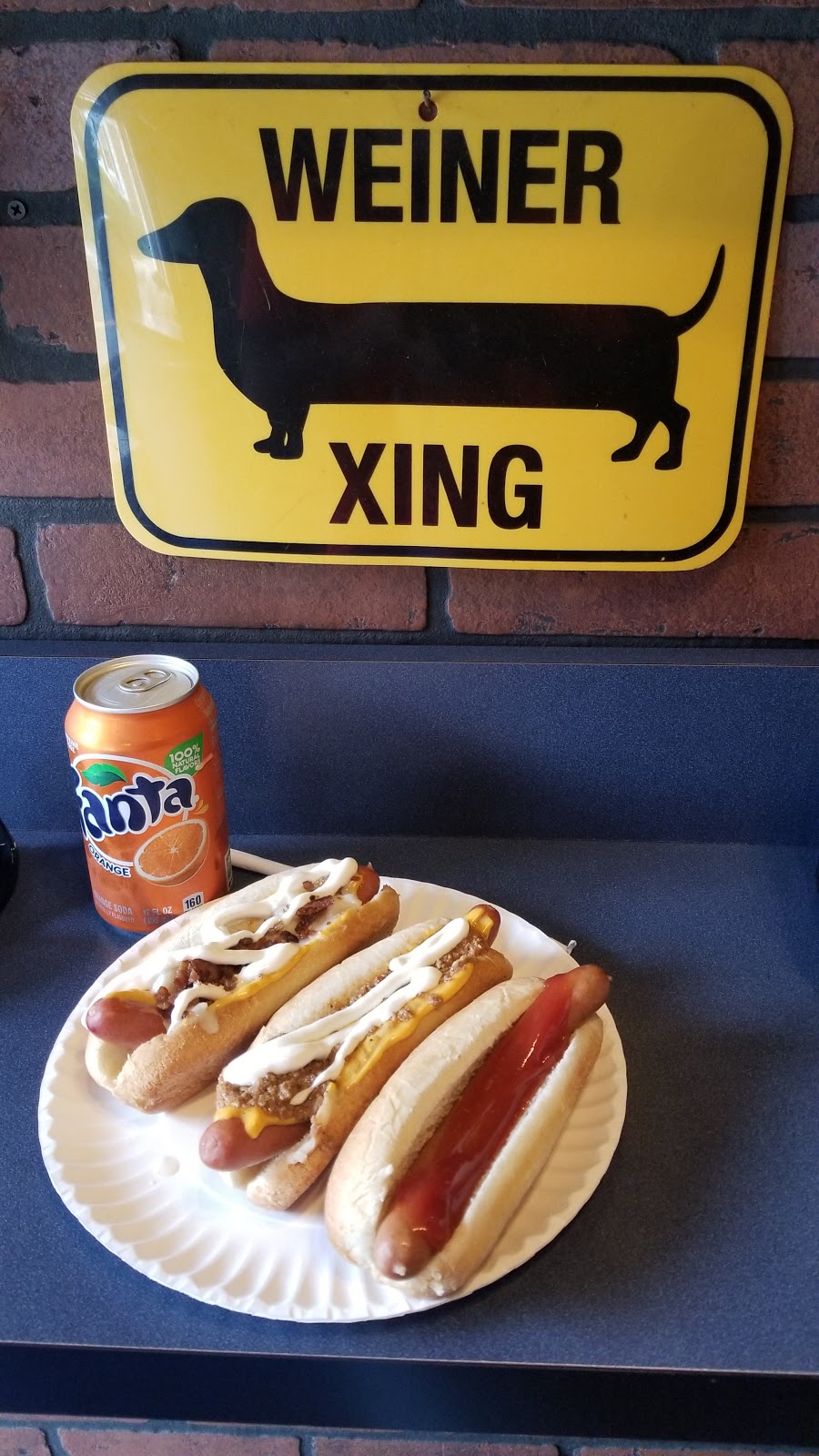 Big Daddys Dogs | 62 Main St, Little Falls, NJ 07424, USA | Phone: (973) 785-0206