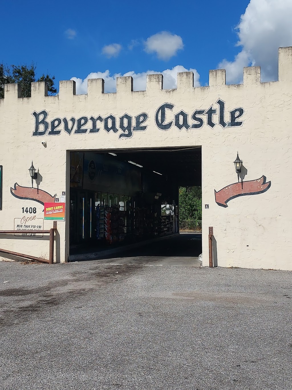 Beverage Castle | 1408 E Baker St, Plant City, FL 33563, USA | Phone: (813) 752-1615