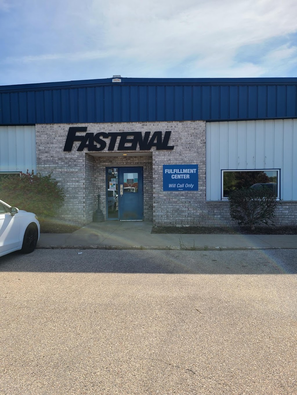 Fastenal Fulfillment Center - Will Call Only | 1030 Corporate Dr, Slinger, WI 53086, USA | Phone: (262) 644-9279