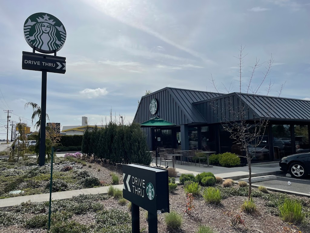 Starbucks | 6330 6th Ave, Tacoma, WA 98406 | Phone: (253) 565-2700