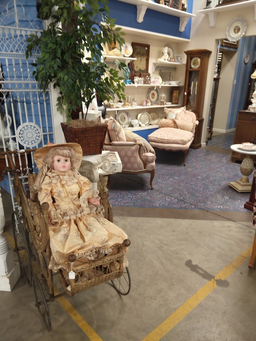 Sunshine Acres Boutique & Thrift Store | 3465 N Higley Rd, Mesa, AZ 85215, USA | Phone: (480) 981-4114