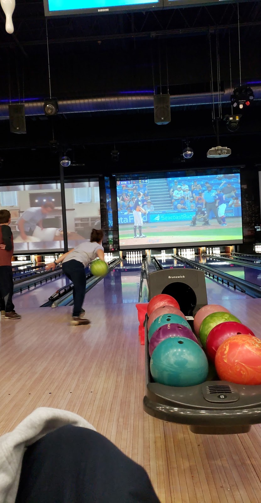 Spins Bowl Mt. Kisco | 333 N Bedford Rd, Mt Kisco, NY 10549, USA | Phone: (914) 241-3131