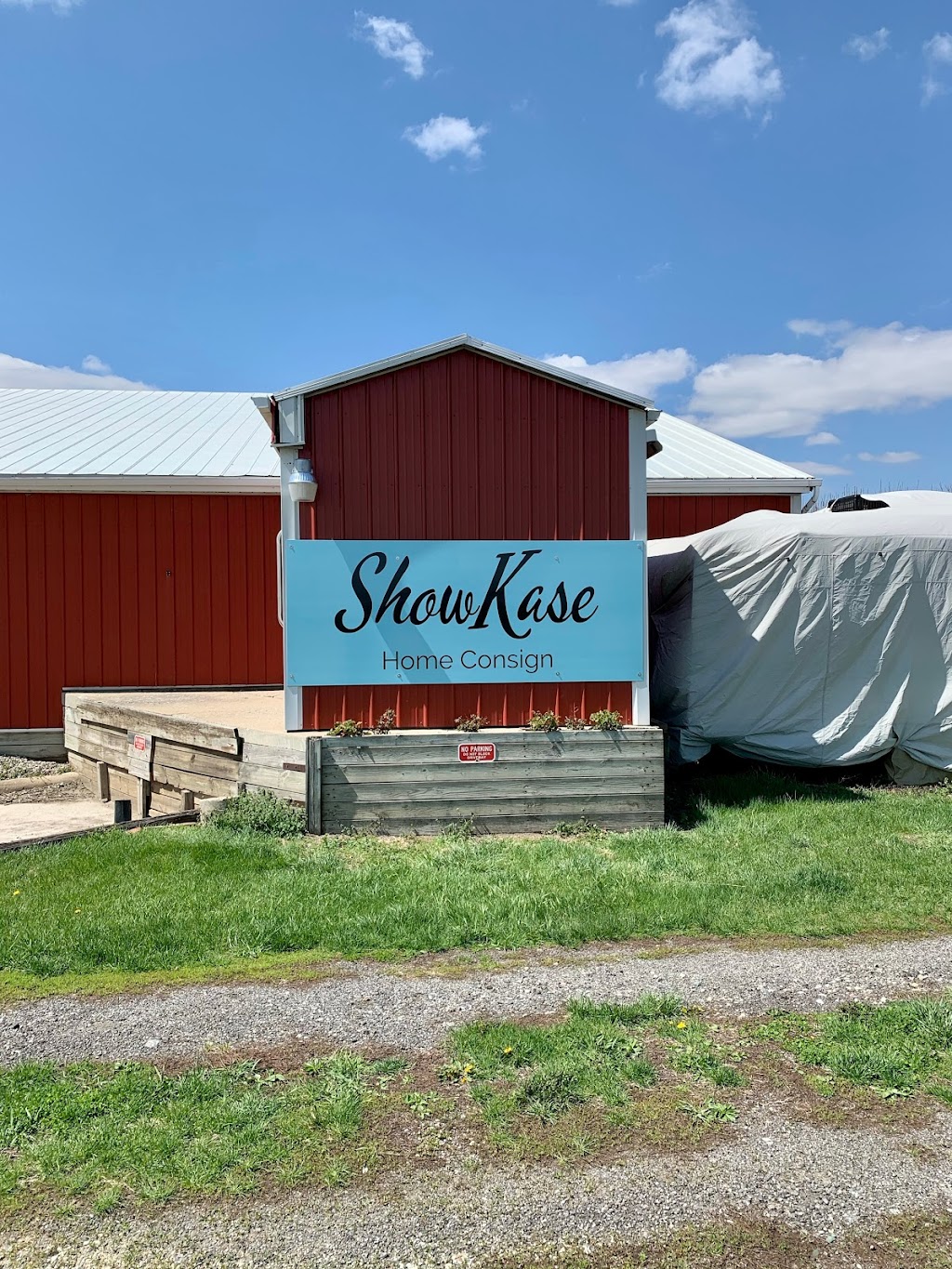 ShowKase Home Consign | 810 Broad St, Fremont, IN 46737, USA | Phone: (260) 527-1114