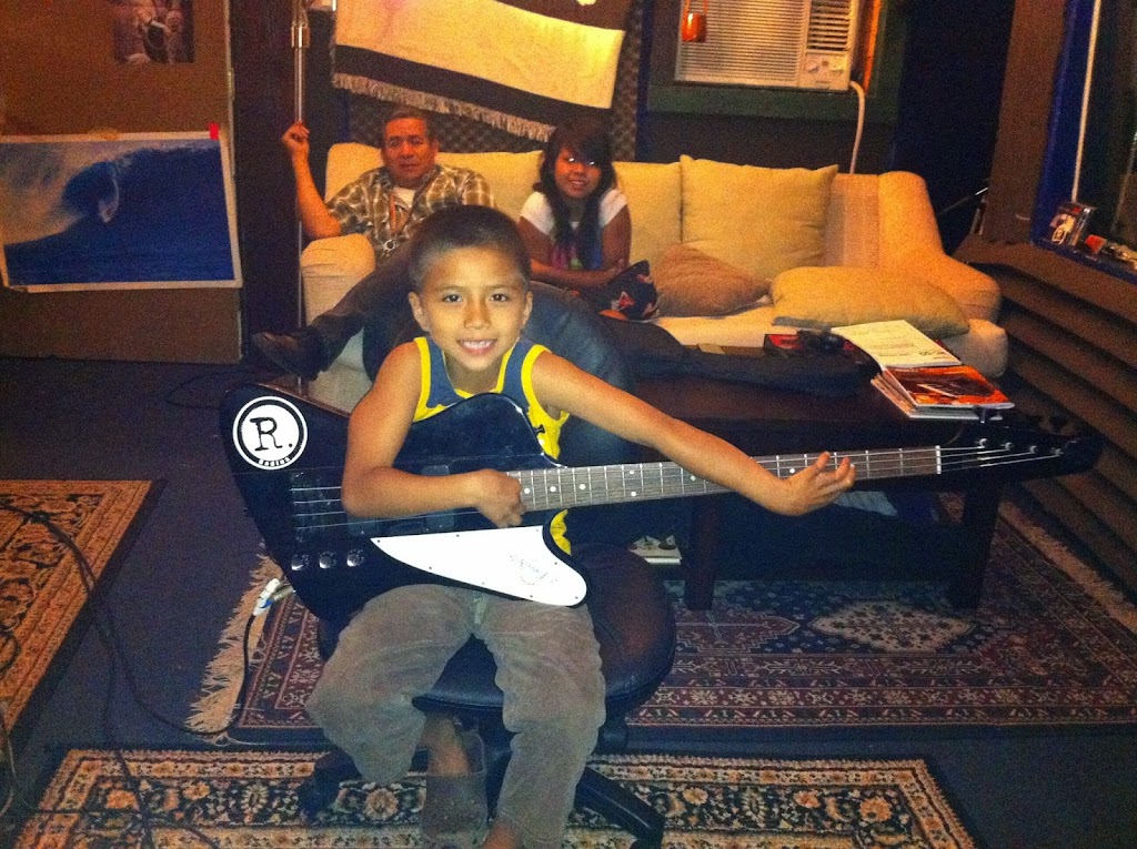 Los Angeles Guitar Bass and Drum Lessons - Sunday