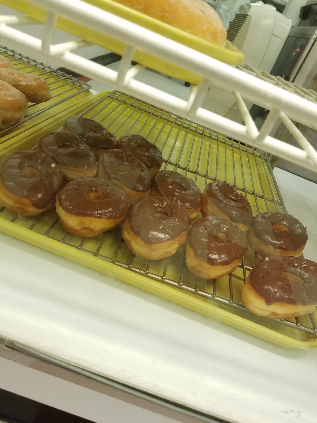 Donut Palace | 2302 TX-121, Lewisville, TX 75067, USA | Phone: (972) 315-7566