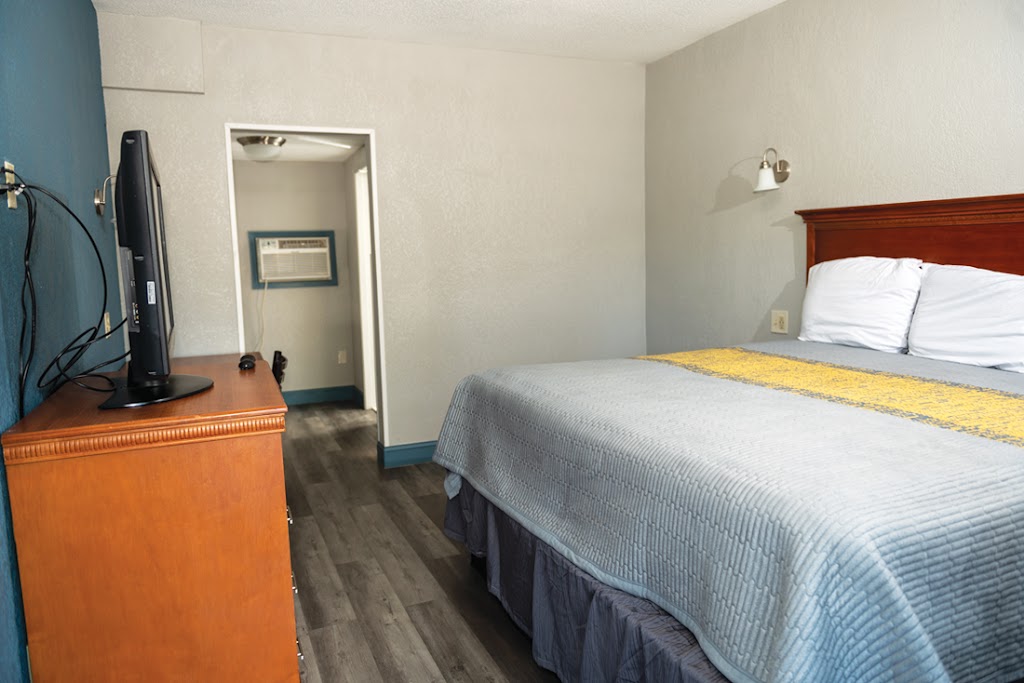 Riverside inn and suites | 711 W Randolph Rd, Hopewell, VA 23860, USA | Phone: (804) 458-8577