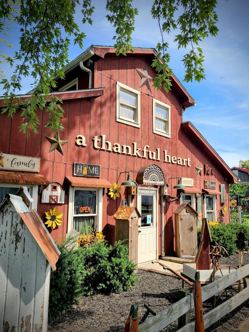 A Thankful Heart | 120 Depot St, Shipshewana, IN 46565, USA | Phone: (260) 768-7959