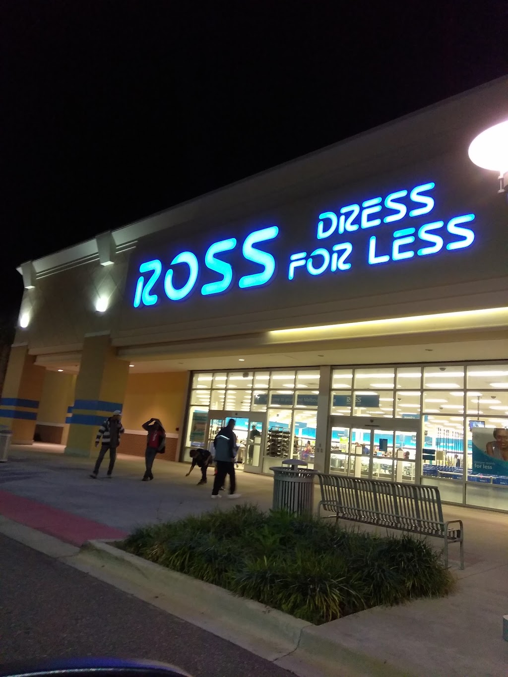 Ross Dress for Less | 4311 Norfolk Pkwy, West Melbourne, FL 32904, USA | Phone: (321) 722-3052