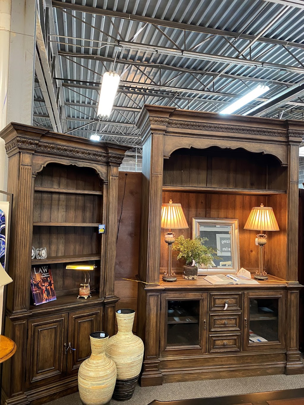 Transitional Design | 601 Towpath Rd, Broadview Heights, OH 44147, USA | Phone: (440) 627-6390